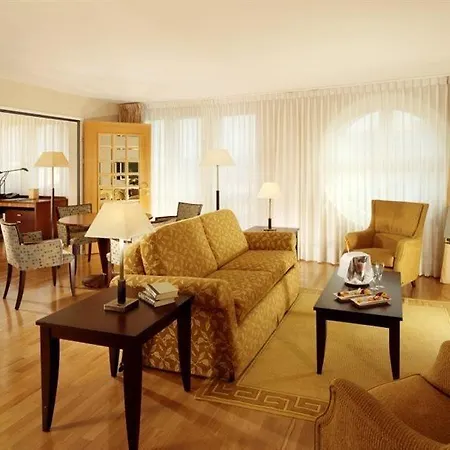 Marriott Szálloda 4*